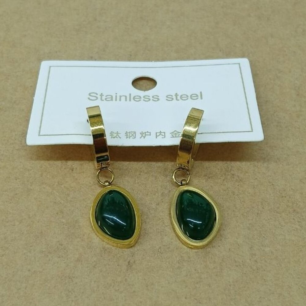 Stainless steel erring , New with tags , Gold & Green